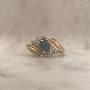 Sapphire Gemstone Ring with small Diamonds